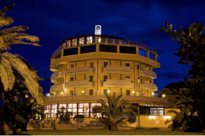 Hotel Avid Palace: Porto San Giorgio
