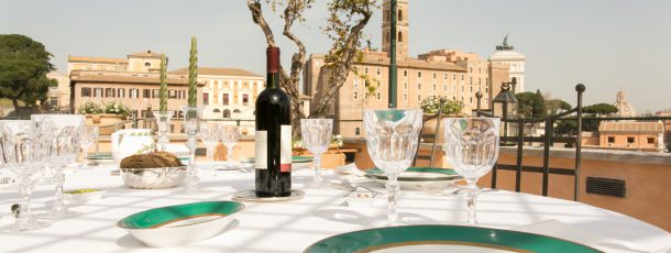 UNIQUE WEDDING VENUES: THE TOP DESTINATION NON-TRADITIONAL VENUE IDEAS