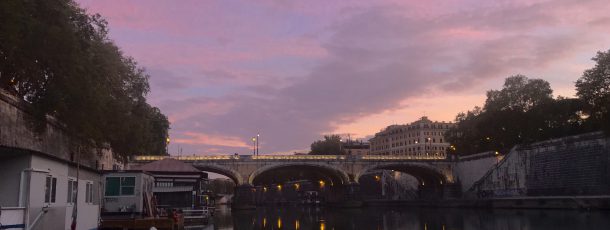 ENJOY YOUR EVENT / WEDDING ON THE RIVER TIBER!