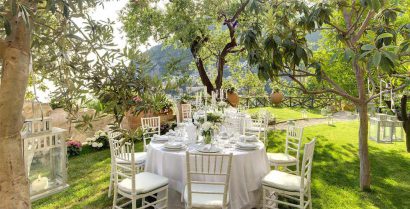 SAY YOUR VOWS IN FRONT OF THE BACKDROP OF THE GLISTENING MEDITERRANEAN