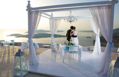 Your Idyllic Wedding In Santorini