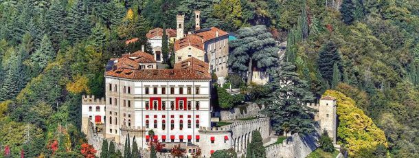 Come to discover this incredible castel in Veneto area !