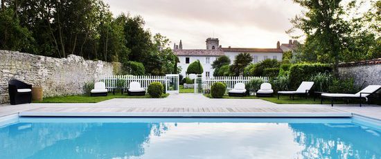 DESTINATION CHIC BY EXCELLENCE, THE ISLAND OF RE IS THE IDEAL PLACE FOR AN INTIMISTIC AND AUTHENTIC MARRIAGE