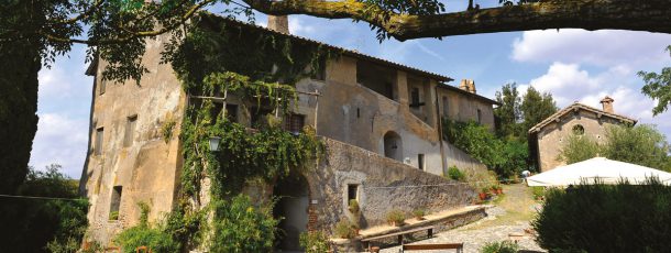 Discover one of our BOHEMIAN BEATS STYLE WEDDING VENUE NEAR ROME !