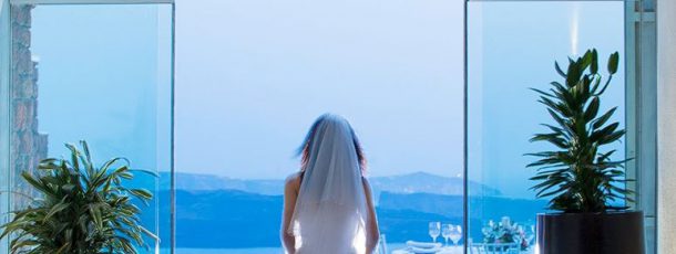 Santorin, un Paysage de Carte Postale pour votre Mariage